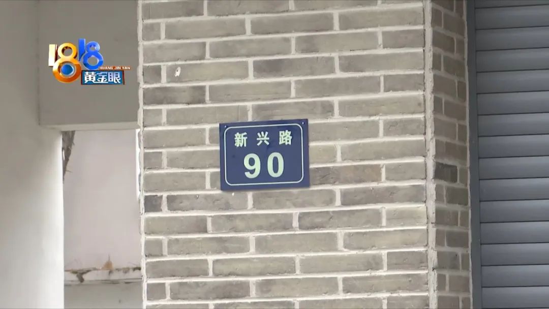 DƬ